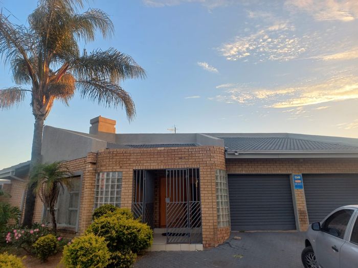 For Sale: 4-bedroom house in Nirvana Ext 1 with double garage and spacious living areas.