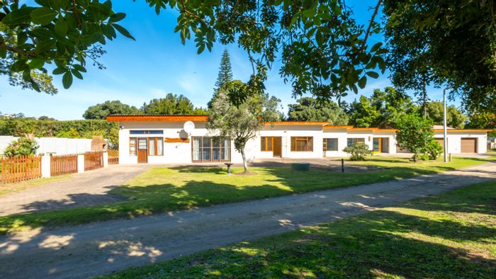 For Sale: Versatile Sedgefield Central house with three self-contained sections and ample parking.