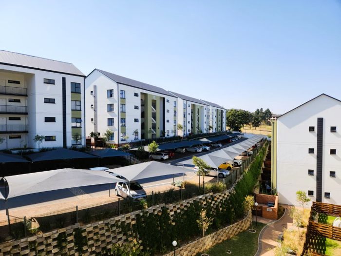 For Sale: 1-Bedroom Apartment in Witfield with amenities like pools, gym, and pizzeria.