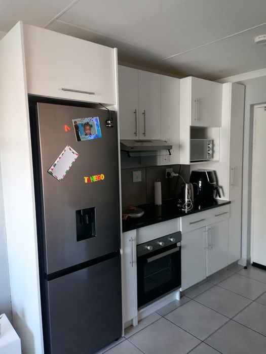 Riverside View Apartment For Sale: 2 Bedrooms, 24/7 Security, Family Amenities.