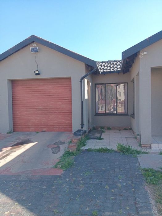 For Sale: Danville House with 3 Bedrooms, Garage, and Spacious Corner Lot.