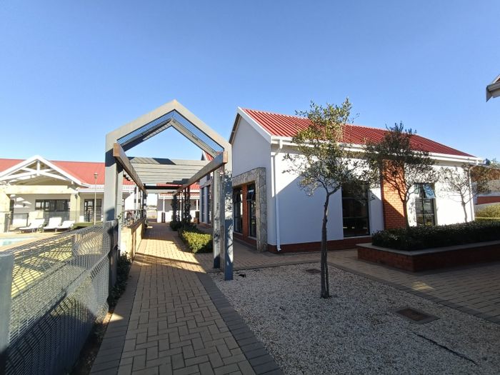 To Rent: 2-Bedroom Apartment in Glen Marais, secure estate, pet-friendly, fiber-ready.