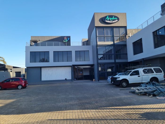 Commercial Property To Rent in Lenasia Ext 1: Prime location, multiple amenities, 24-hour security.