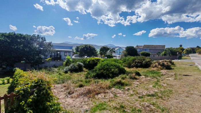 Vacant Land Residential For Sale in Fraaiuitsig, close to amenities and beach.