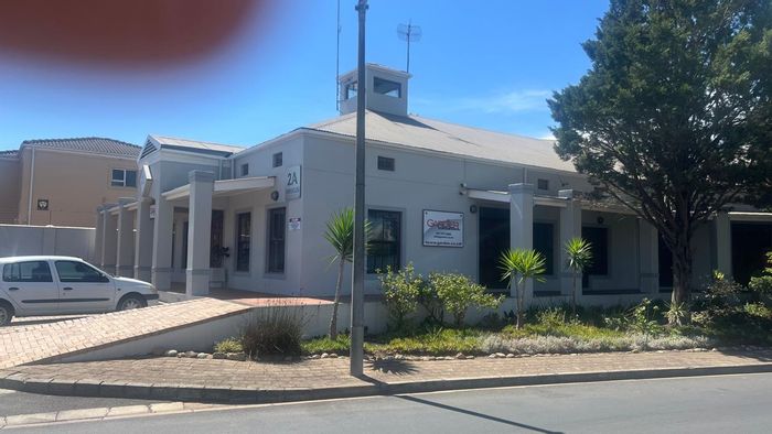 Commercial Office To Rent in Durbanville Central: 40sqm, boardroom access, reception area.