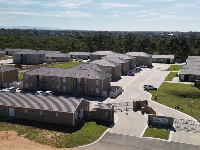 For Sale: 2-Bedroom Apartment in Pinelands with Garden, Parking, and Fitted Kitchen.