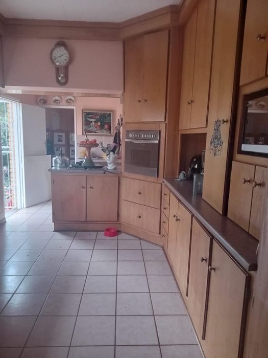 For Sale: 3 Bedroom House in Noordhoek with large yard, garden, and storage.