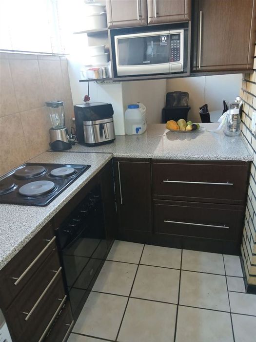For Sale: 2-Bedroom Apartment in Kempton Park Central with carport and ample storage.
