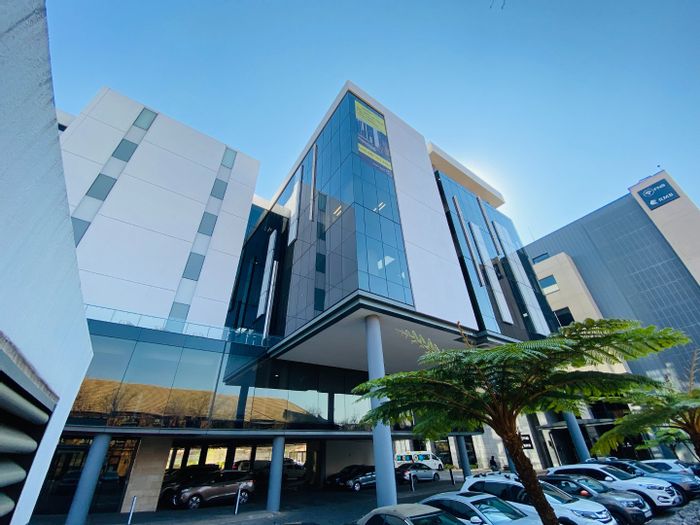 Menlyn commercial office for rent: prime location, security, parking, and amenities.