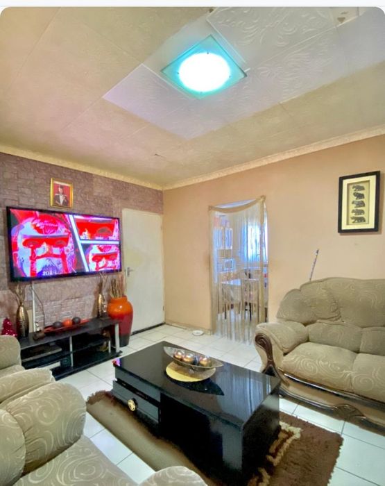 Two-bedroom house for sale in Esikhawini Central, near amenities and schools.