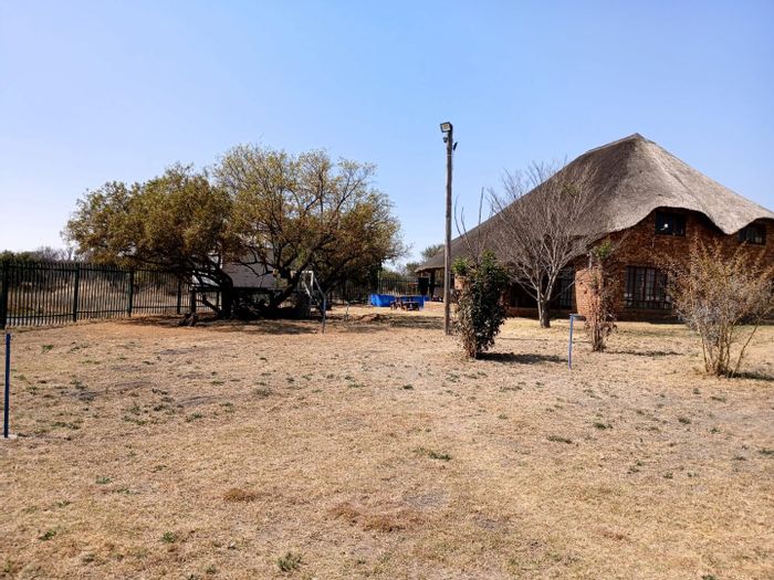 For Sale: 8.5ha Farm in Bultfontein AH with off-grid living, workshop, and security.