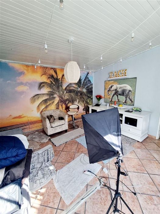 Commercial property for sale in Benoni Central with 10 offices and ample parking.