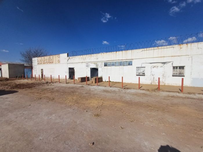 Industrial property for sale in Uraniaville, 9,033m2 erf, flexible zoning.
