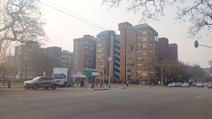 Sunnyside Apartment For Sale: 3 bedrooms, close to amenities and University.