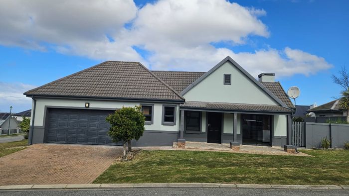 House For Sale in Blue Mountain Village: 2 beds, double garage, secure living.