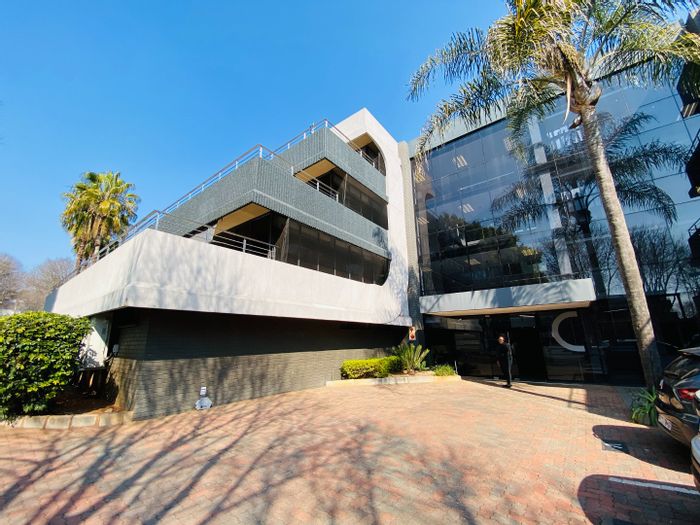Cresta Commercial Office To Rent: Secure, equipped space with parking and amenities.
