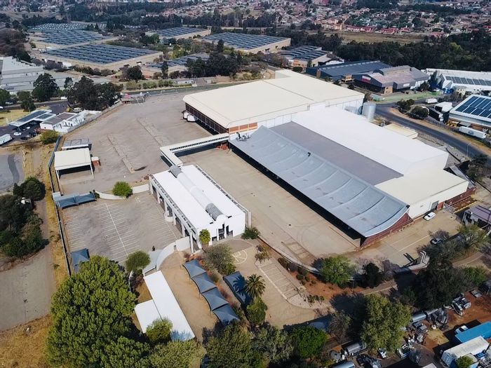 Industrial Facility To Rent in City Deep: Cold storage, logistics, and office space.