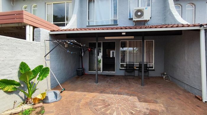 House For Sale in Kempton Park AH: 2 Bedrooms, garage, patio, close to amenities.