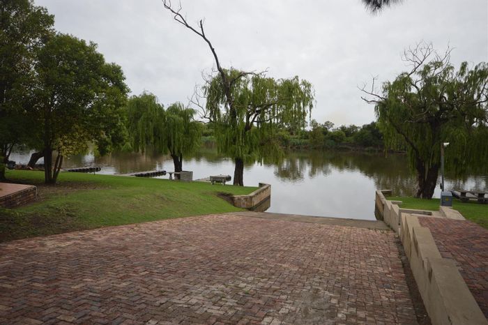 Vacant Land Residential For Sale in Riverspray Lifestyle Estate with amenities and river access.
