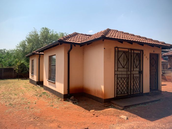4-Bedroom House For Sale in The Orchards with spacious yard and built-in storage.