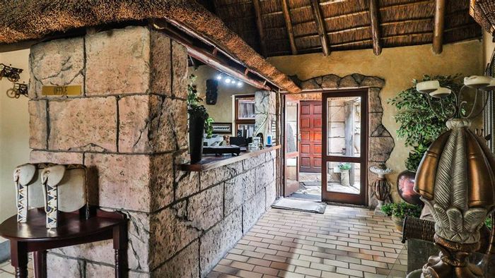 For Sale: House in Kempton Park AH with 17 en-suite bedrooms, training centre, and spa pool.