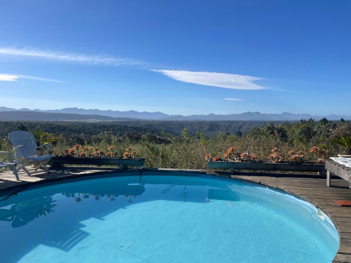 For Sale: Farm in Leermansdrift AH with lodge, guest suites, and nature trails.