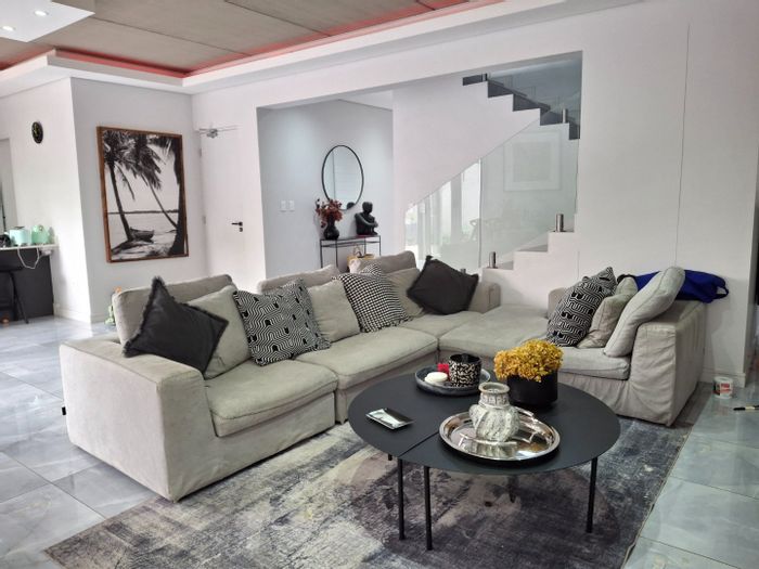 To Rent: Spacious Townhouse in Morningside Manor with pool, garden, and en-suite units.