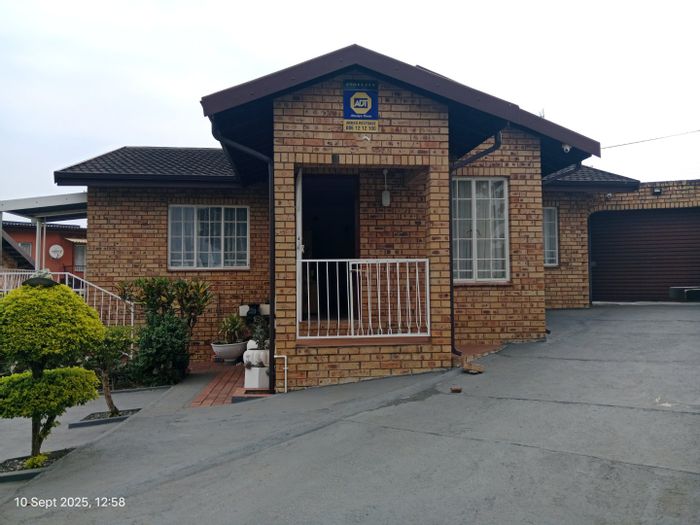 Northdale House For Sale: 3 bedrooms, open-plan living, private backyard, ample parking.