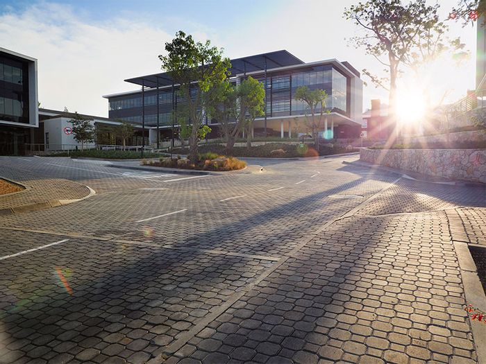 Bryanston Commercial Office To Rent: 350.4m2 space, parking, security, amenities included.