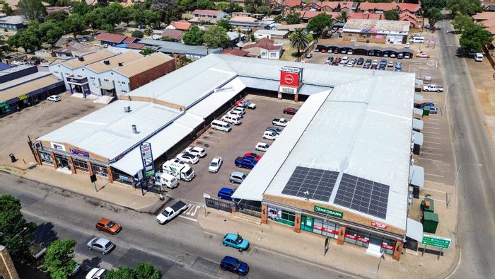 Commercial space to rent in Erasmus with high visibility and ample parking.