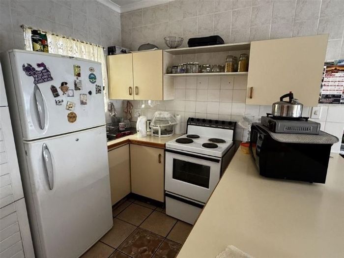 For Sale: Birchleigh North Townhouse with spacious living, study, and staff quarters.