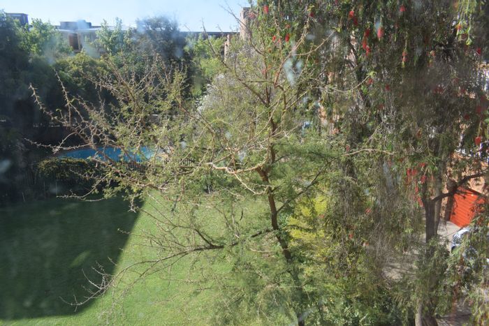 Sunnyside Apartment For Sale: 3 Bedrooms, Fully Tenanted, Strong Rental Income.