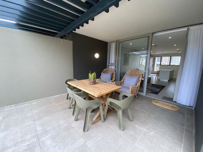 For Sale: 2-Bedroom Apartment in Sibaya Precinct with rooftop pools and amenities.