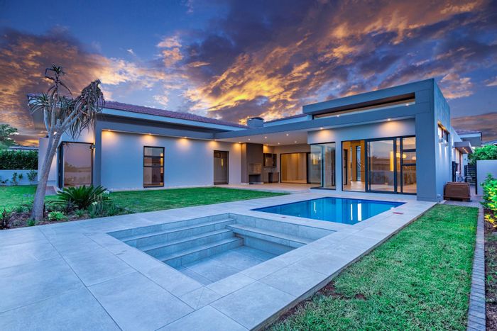 Lombardy Estate House For Sale: Pool, boma, spacious rooms, and private garden.