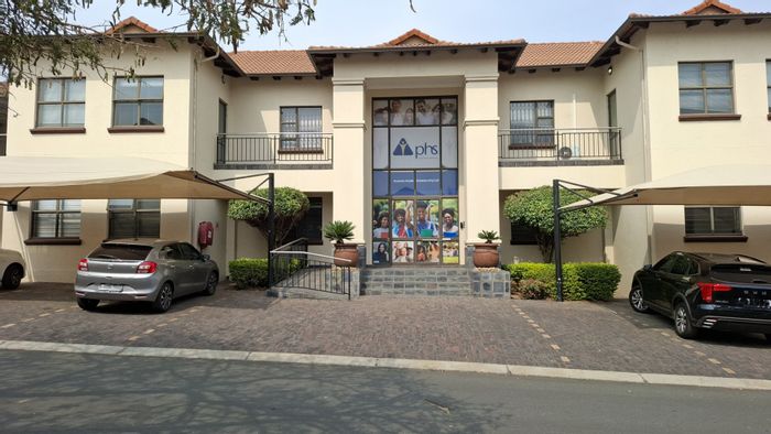 Commercial office space to rent in Noordwyk with secure access and ample parking.