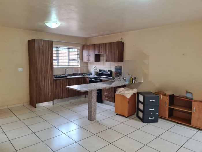 2-Bedroom Apartment To Rent in Lenasia Ext 5, includes parking and secure environment.