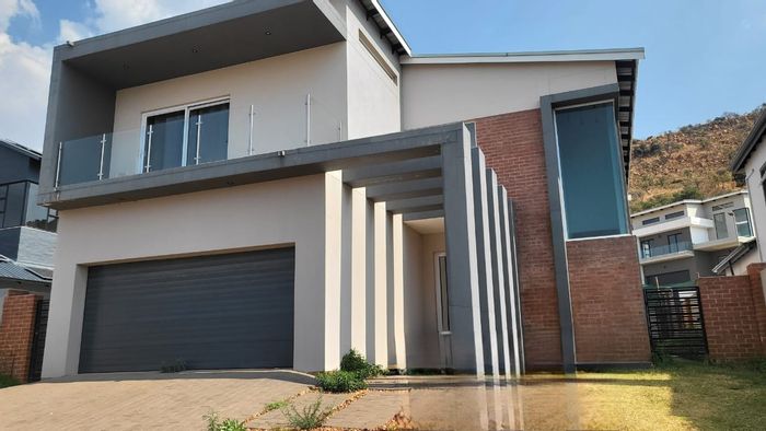 Homes Haven: For Sale - House with pool, pyjama lounge, and secure estate living.