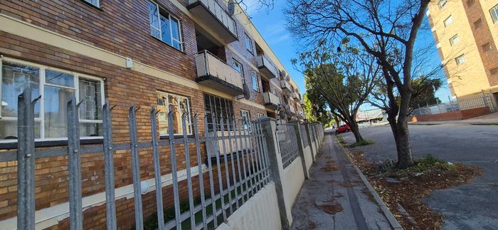 For Sale: 2-Bedroom Apartment in St Georges Park with Garage and Balcony.