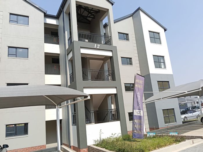 For Sale: House in North Riding with 2 beds, 2 baths, secure parking.