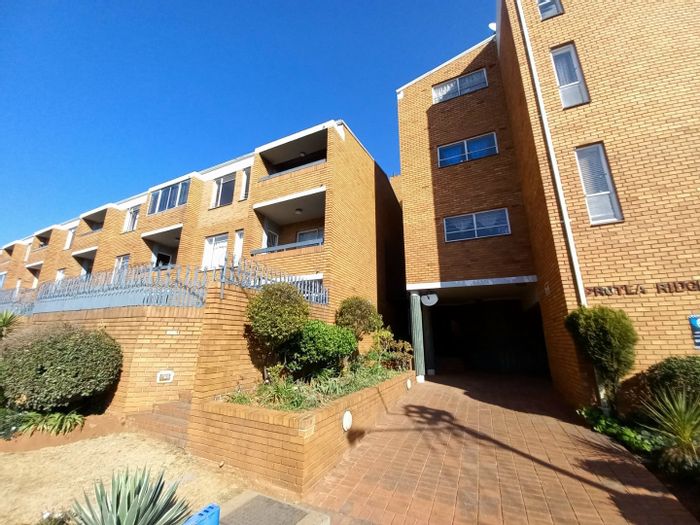 Two-bedroom apartment to rent in Wychwood with balcony and secure parking.