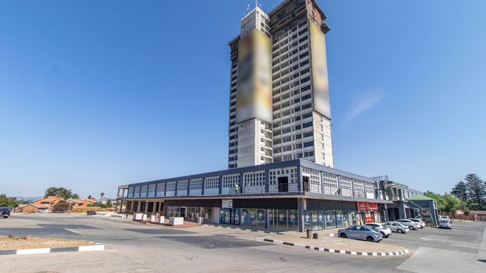 1-Bedroom Apartment in Elma Park For Sale with secure access and parking.