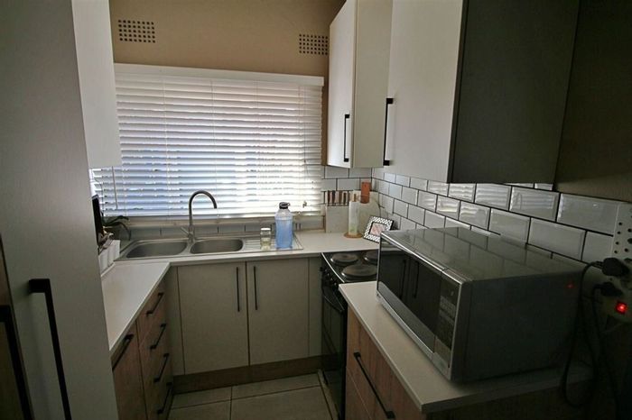 1-Bedroom Apartment For Sale in Kempton Park Central, close to transport and amenities.