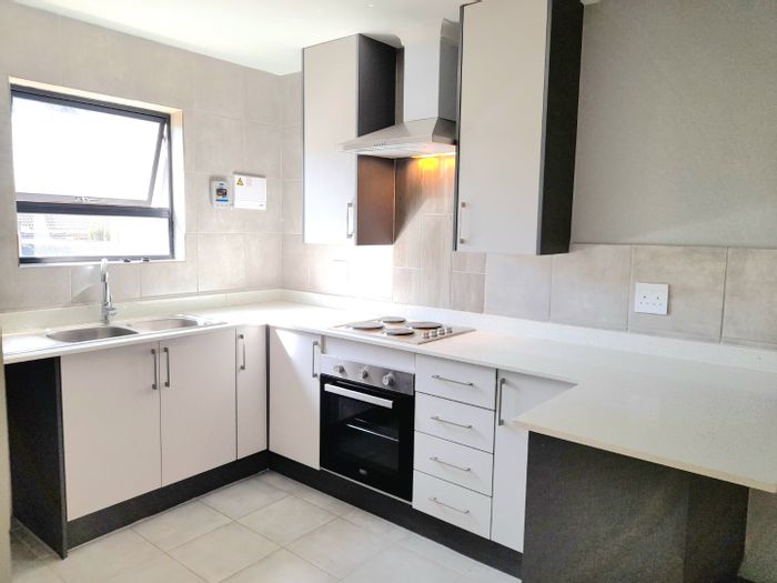 2-Bedroom Apartment To Rent in Witpoortjie with secure access and parking.