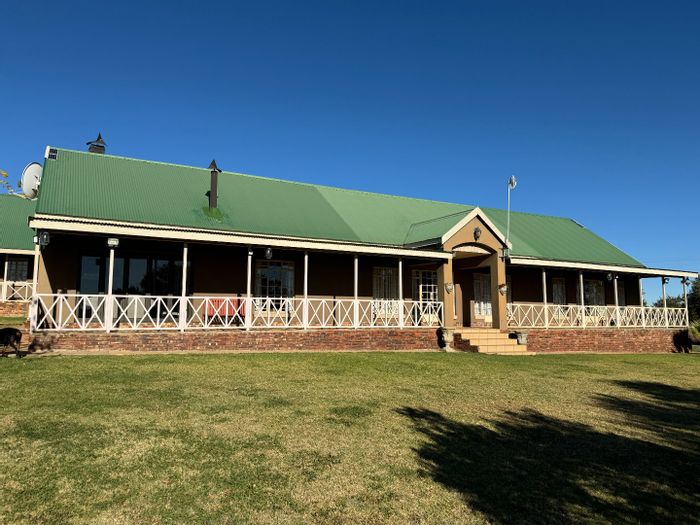 Klerksdorp Rural Farm For Sale: 22 hectares, water sources, game fencing, homestead.