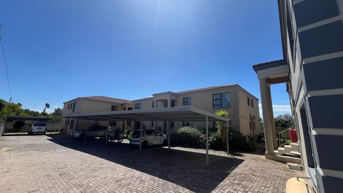 Aston Bay Apartment For Sale: Secure complex, furnished, near beach, low-maintenance living.