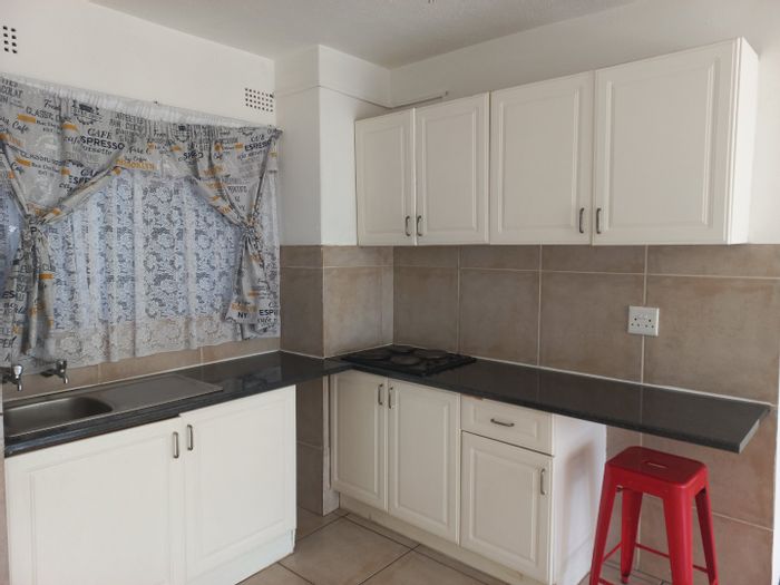 1-Bedroom Apartment For Sale in Ferndale with Pool, Garden, and Secure Parking.