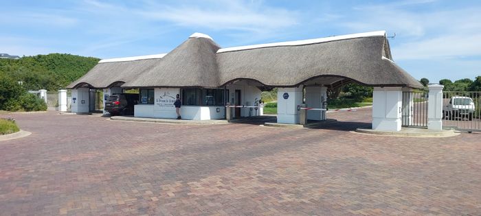 For Sale: Vacant Land Residential in St Francis Links, 1156 m², golf course access.