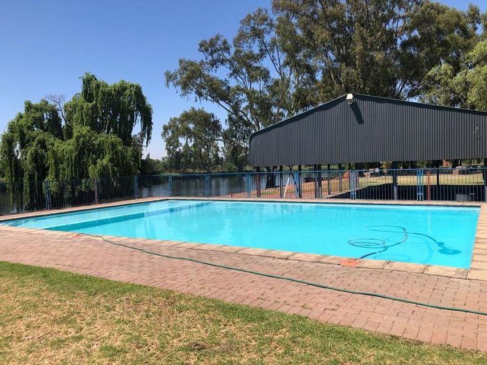 Vacant Land Residential For Sale in Riverspray Lifestyle Estate with river access and amenities.
