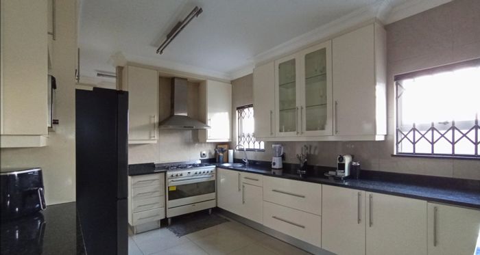 For Sale: House in Brendavere with pool, 4 beds, 3.5 baths, secure estate.