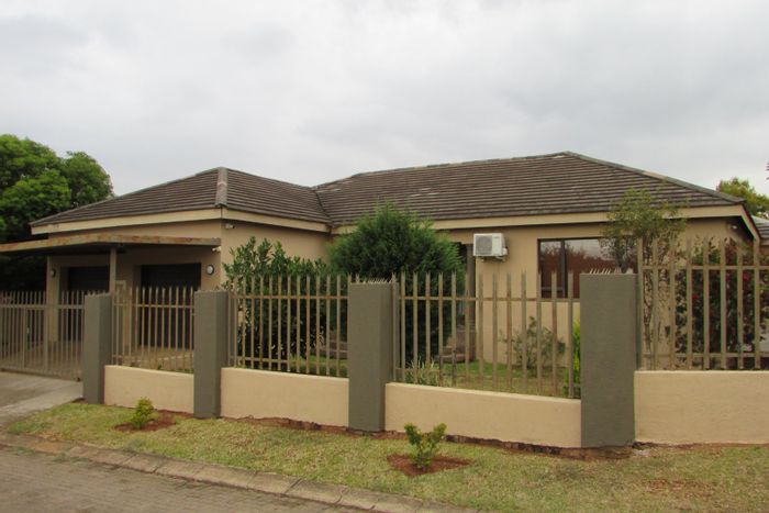 For Sale: House in White River Ext 49 with 3 beds, double garage, and water tank.